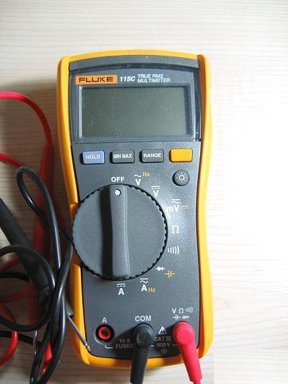 FLUKE115Cfñ 
P(gun)I: